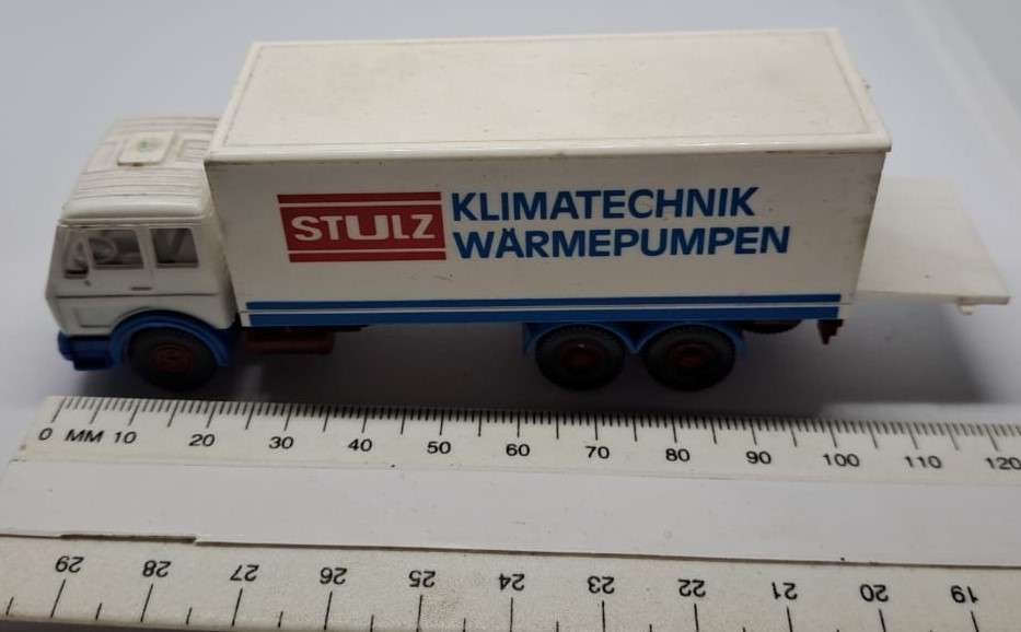 Model Trains/Trucks HO-Scale 1 x Stulz Track.