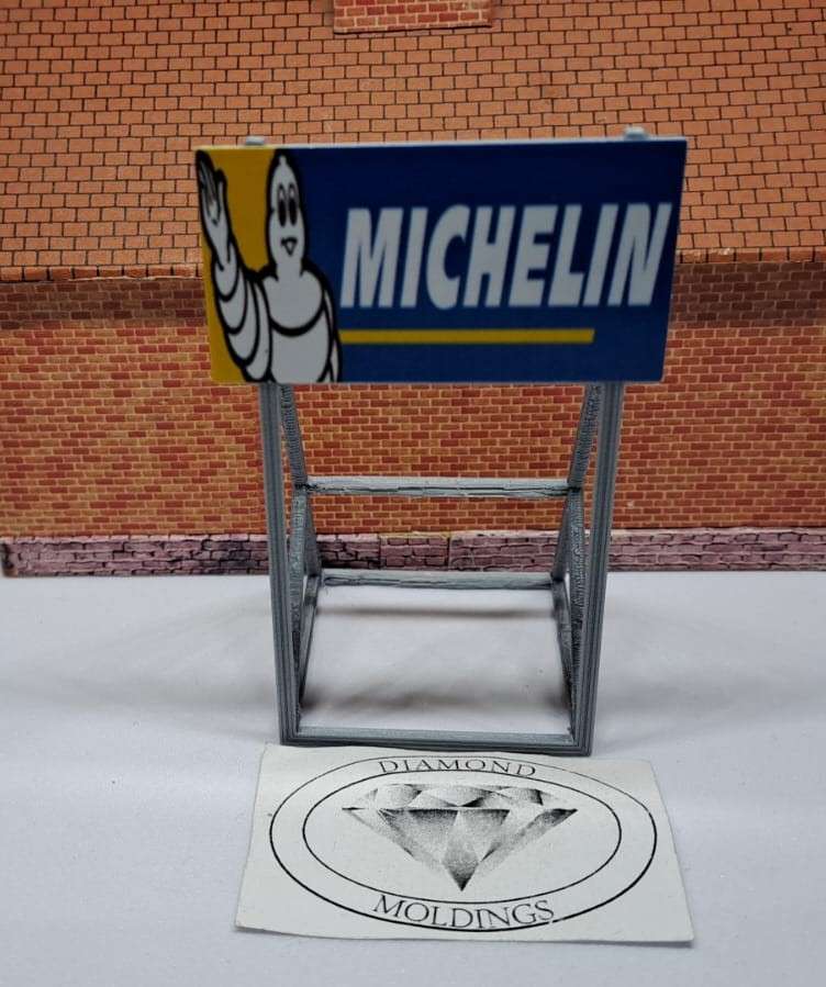 Model Trains HO 1 x Billboard 1980 + Michelin Tyres (Blue) - 50mm x 41mm x 82mm