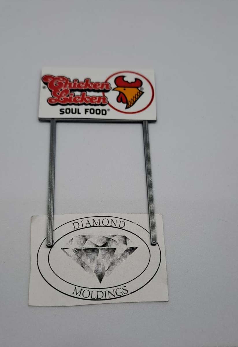 Model Trains HO 1 x Billboard 1980 + Chicken Licken - Soul Food - 50mm x 41mm x 82mm