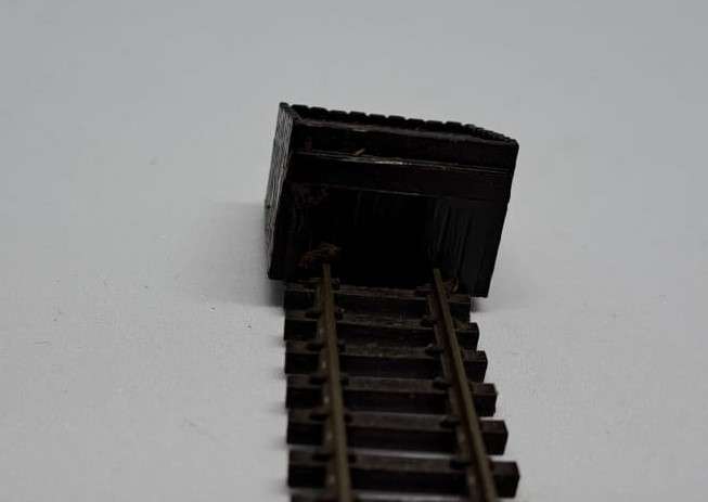 Model Trains HO-Scale 1 x Buffer (plastic).