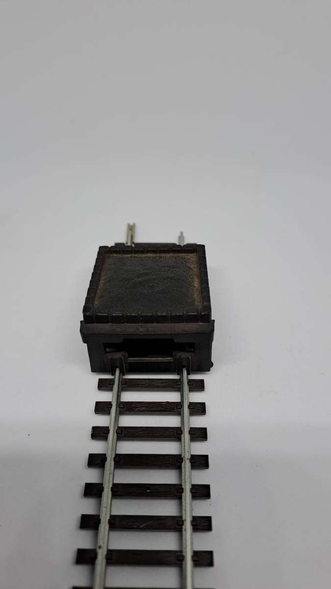 Model Trains N-Scale 1 x Buffer (plastic).