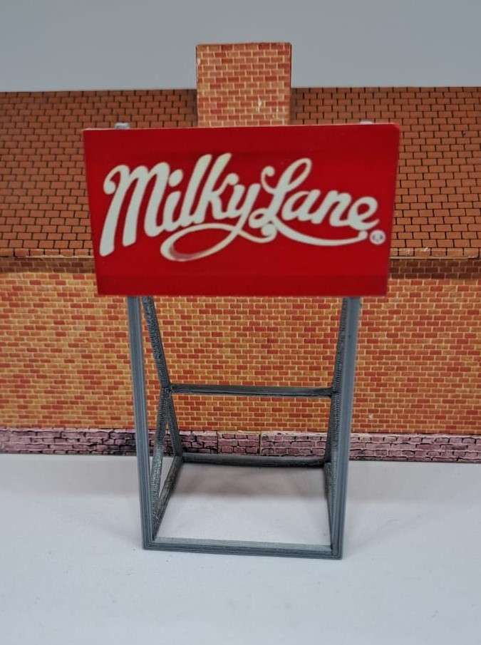 Model Trains HO 1 x Billboard 1980 + Milky Lane - 50mm x 41mm x 82mm