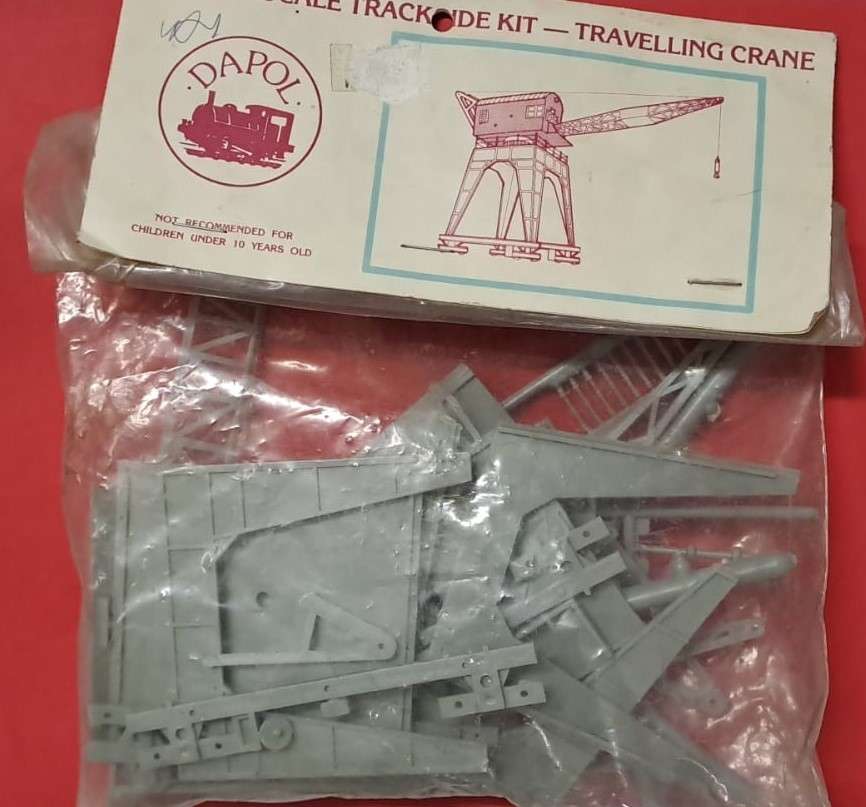Model Trains/Track OO/HO  1 x Travelling Crane Kit.