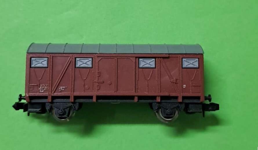 Model Trains N Scale 1 x Lima Closed Hopper.