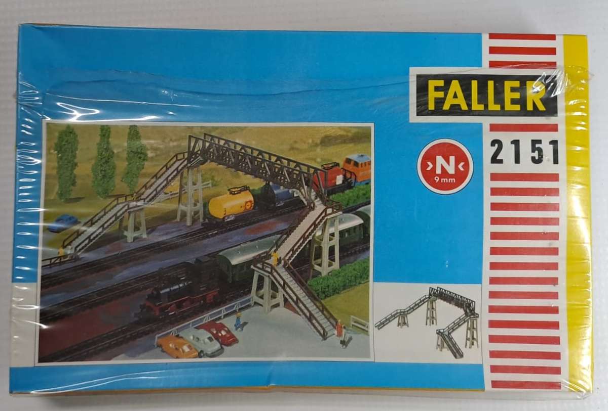 Model Trains N Scale 1 x Faller Station Platvorm Bridge. 21,5 x 12 x 8cm Kit