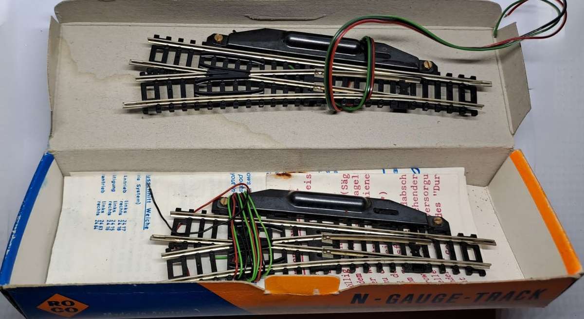 Model Trains N Scale 1 x Box of 2 Points with motors.