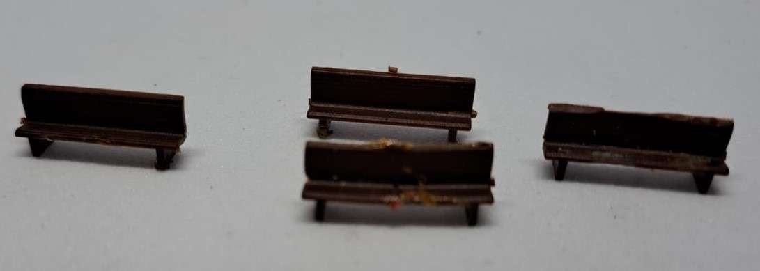 Model Trains N Scale 1 x Pack of 4 plastic benches. See pics.