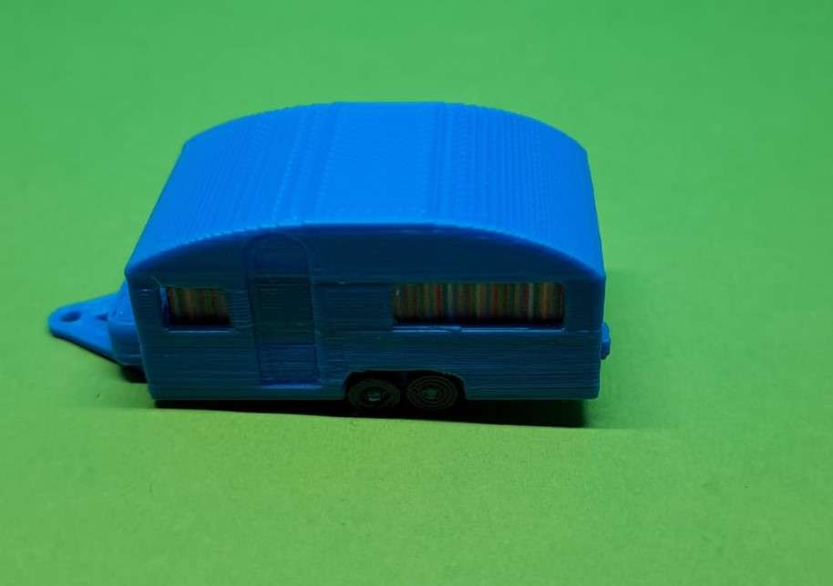 Model Trains HO 1 x Caravan Double Axis (Blue) - 52mm x 22mm x 23mm