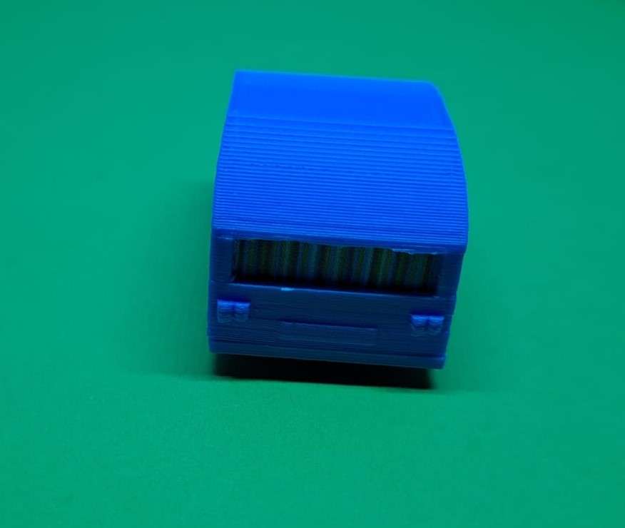 Model Trains HO 1 x Caravan Double Axis (Blue) - 52mm x 22mm x 23mm