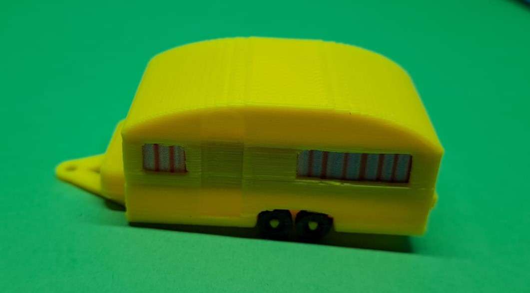 Model Trains HO 1 x Caravan Double Axis (Yellow) - 52mm x 22mm x 23mm