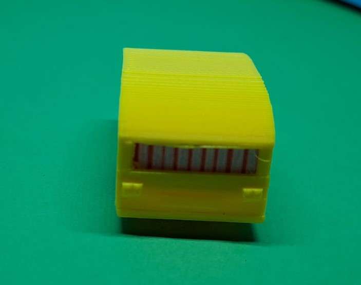 Model Trains HO 1 x Caravan Double Axis (Yellow) - 52mm x 22mm x 23mm
