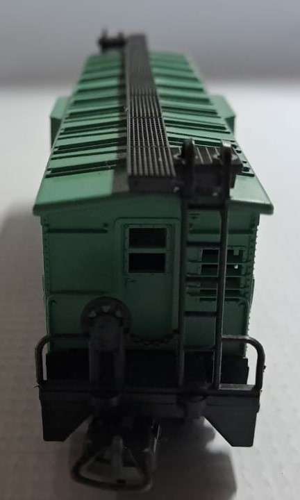 Model Trains H0 Lima New York Central System Caboose, with plastic wheels & Lima couplers. Boxed