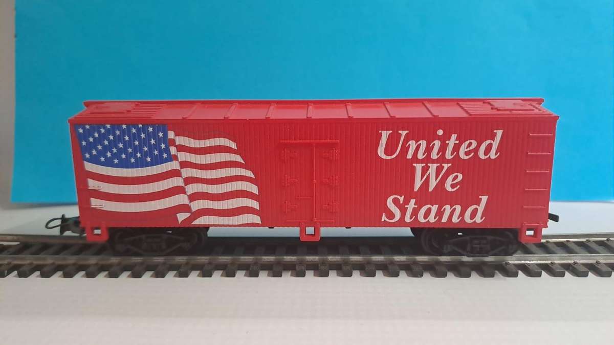 Model Trains HO 1 x Life-Like, Box Wagon - United We Stand, with plastic wheels & Horn Hook couplers