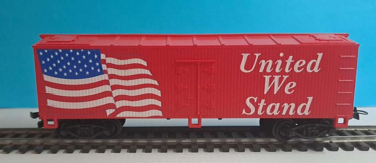 Model Trains HO 1 x Life-Like, Box Wagon - United We Stand, with plastic wheels & Horn Hook couplers