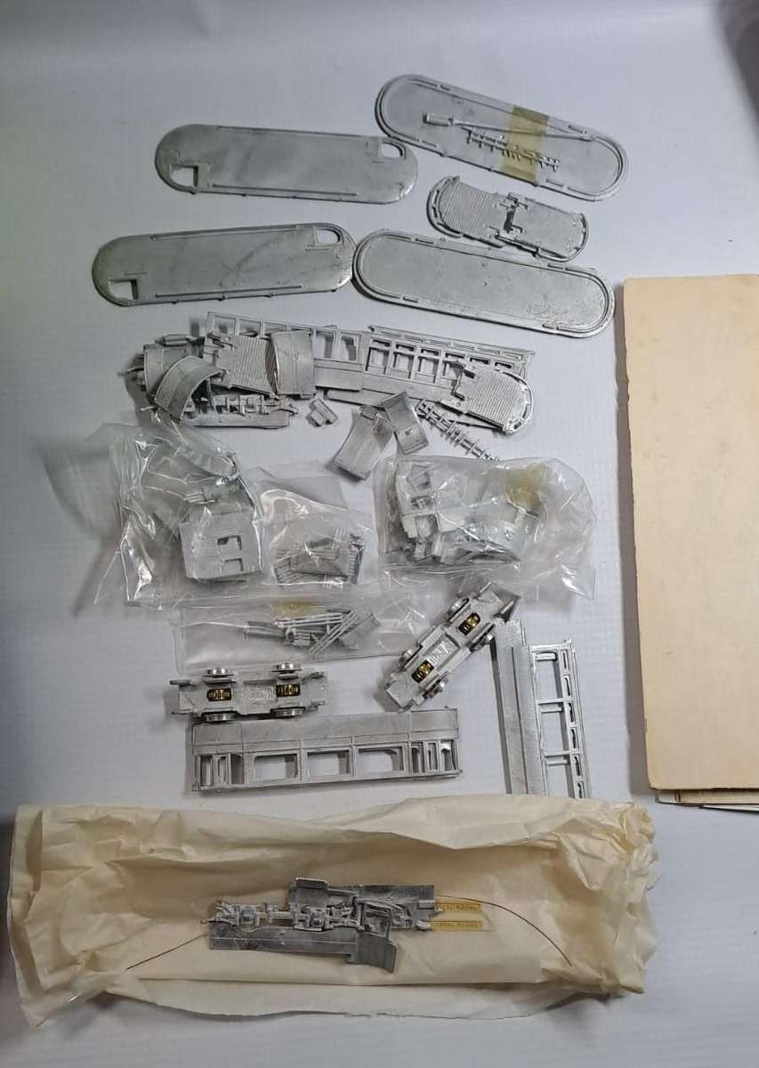 Model Trains OO 1 x BEC Tram Kit - Balcony Top car. All metal kit. Selling as per pictures.