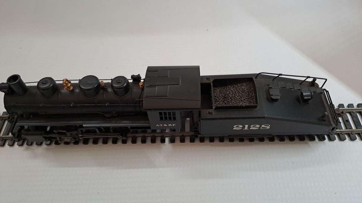 Model Trains HO 1 x Bachmann Steam Loco 0-6-0, with metal wheels & Kadee coupler.