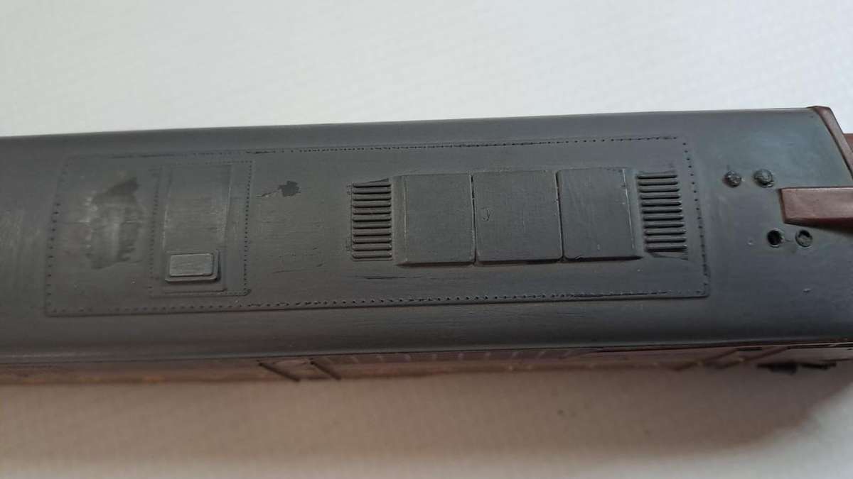 Model Trains HO 1 x Rivarossi  Pennsylvania, Loco & 4 Carriages with metal wheels & Kadee coupler.