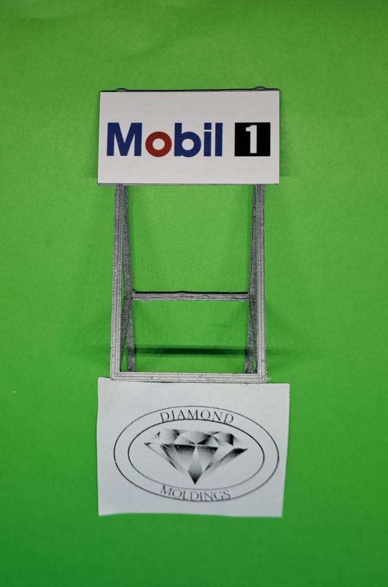 Model Trains HO 1 x Billboard 1990 + Mobil 1 - 50mm x 41mm x 82mm