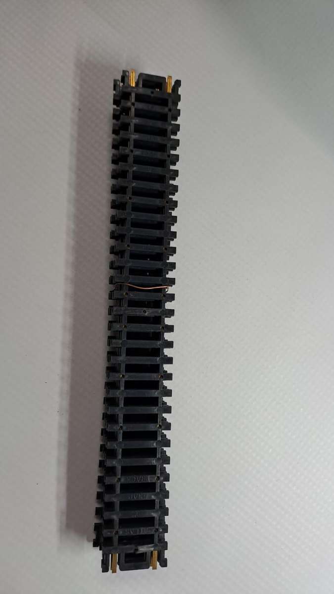 Model Trains H0-Scale - 1 x Lot of 6 x Track Straight. 229mm each.