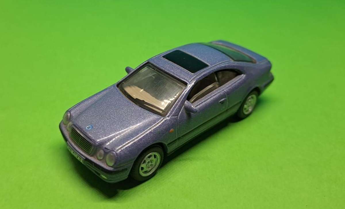 Model Trains OO-Scale 1/72 - 1 x Mercedes-Benz CLK.