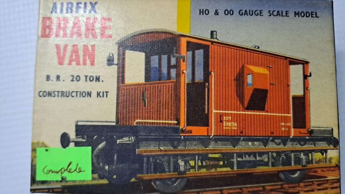 Model Trains HO 1 x Airfix - Brake Van 20 Ton Construction Kit. (Plastic, see Pic's)