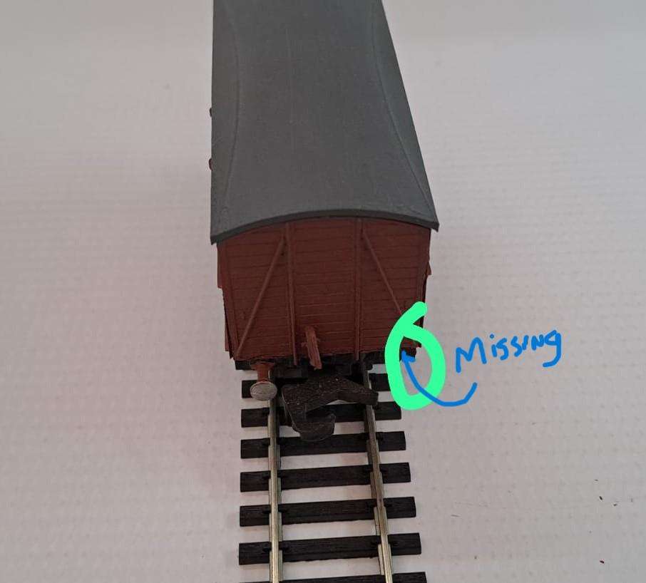 Model Trains HO 1 x Airfix - Cattle Wagon 8 Ton Built. (Plastic, see Pic's)