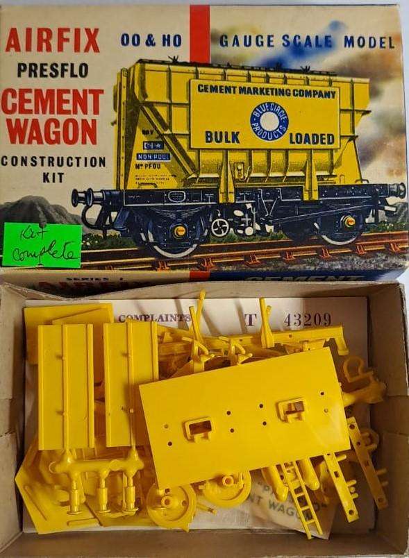 Model Trains HO 1 x Airfix - Cement Wagon Construction Kit. (Plastic, see Pic's)
