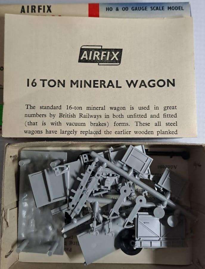 Model Trains HO 1 x Airfix - Mineral Wagon 16 Ton Construction Kit. (Plastic, see Pic's)