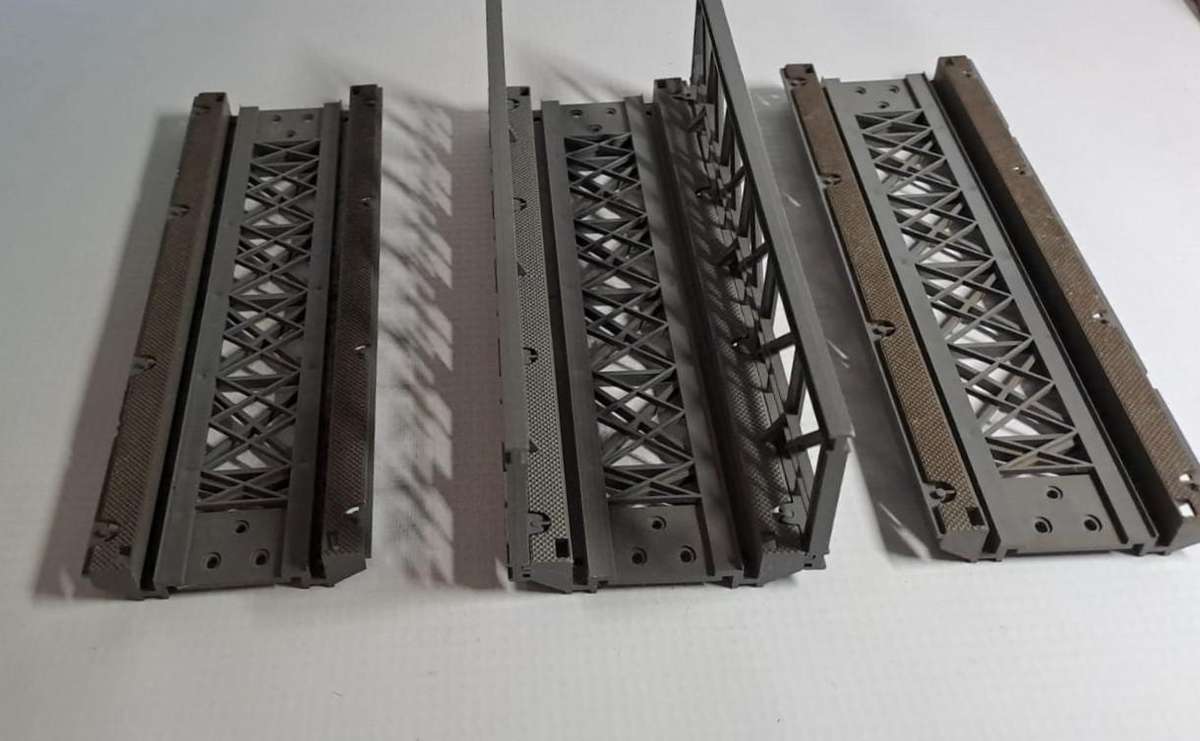 Model Trains HO 1 x Bag of 3 Plastic single bridges. See pics.