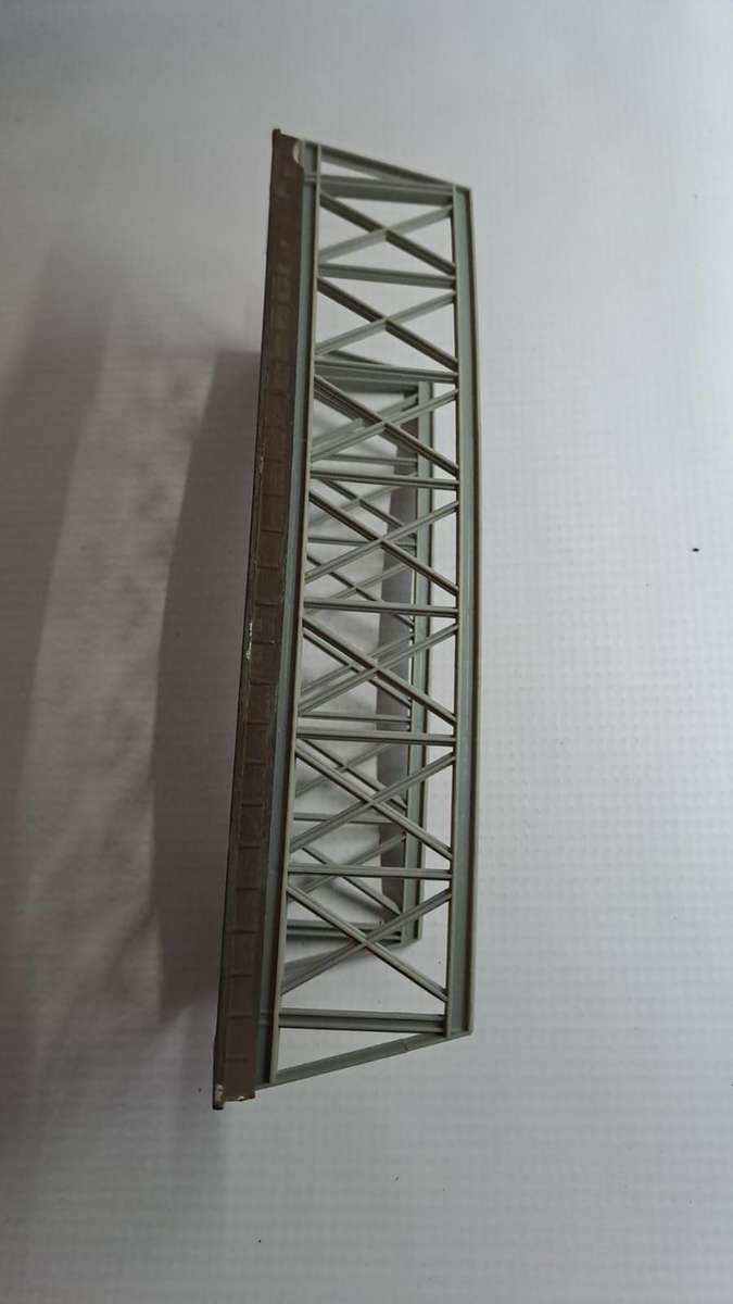 Model Trains HO 1 x Curved single bridge. (Plastic, see Pic's)