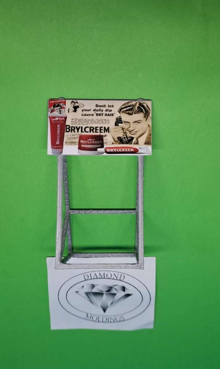 Model Trains HO 1 x 1950 + Brylcreem - 50mm x 41mm x 82mm