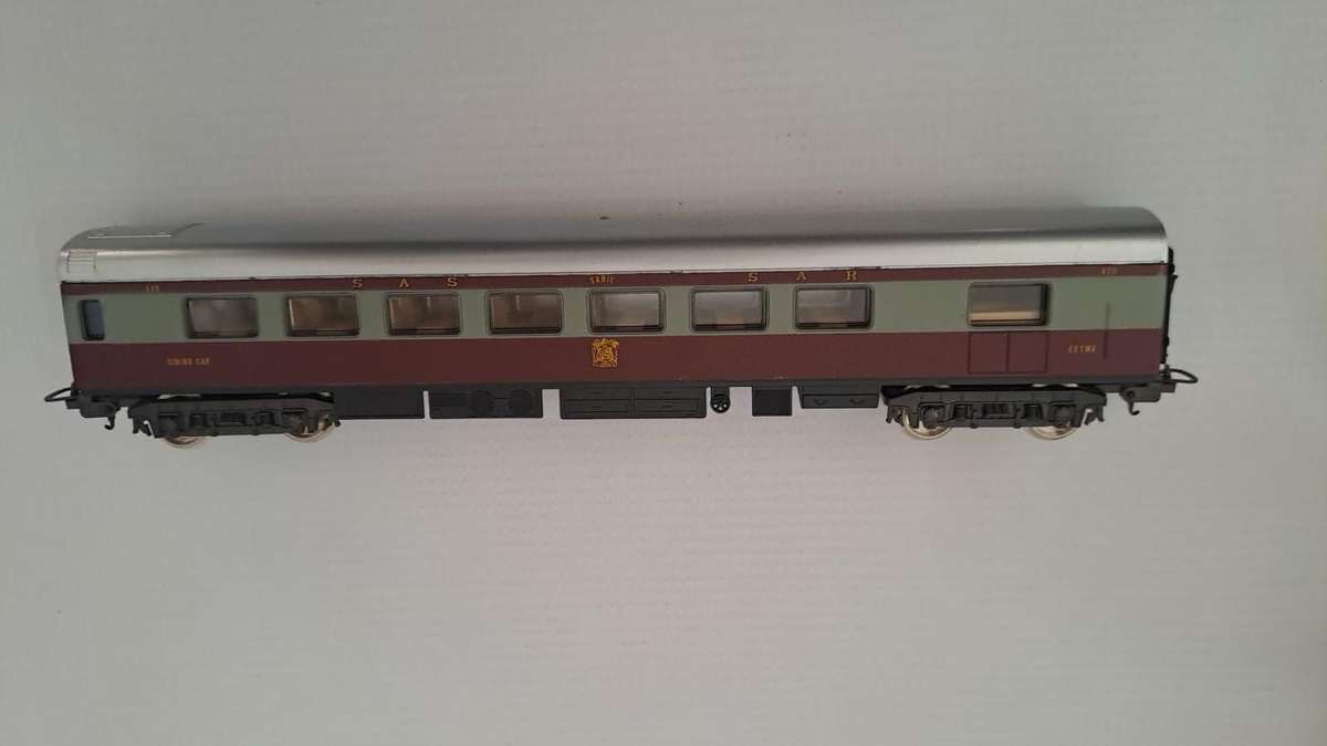Model Trains H0-Scale SAR Trans Karoo Sabie Dining Car, metal wheels &Lima coupler Pre-owned,Unboxed