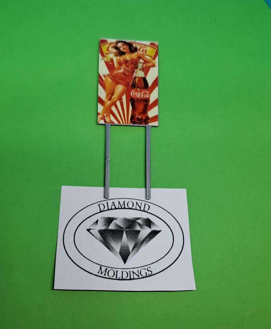 Model Trains HO 1 x Billboard 1970 + Coca-Cola Girl - 30mm x 3mm x 82mm (New board)
