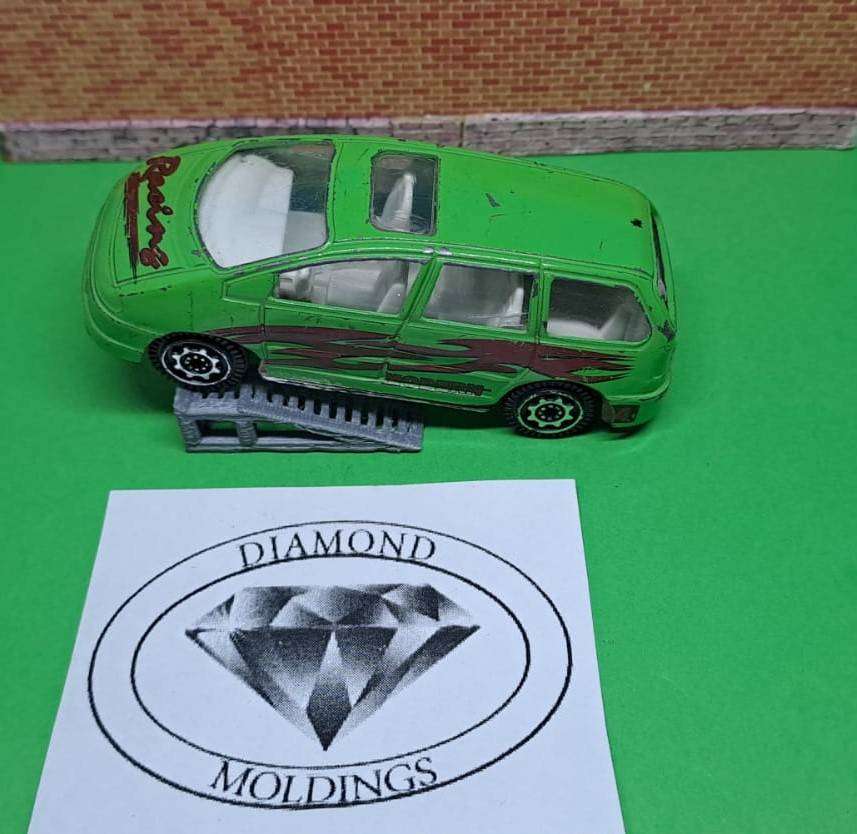 Model Trains 1/64 OO - Ramps for Cars (x2, silver)