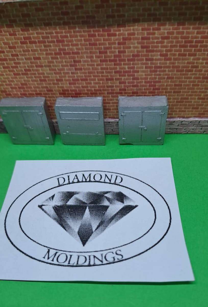 Model Trains HO 1 x Elect. Boxes (x3) - 17mm x 5mm x 19mm