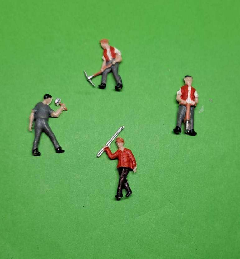 Model Trains HO 1 x Figures - Workers (Pack of 4)