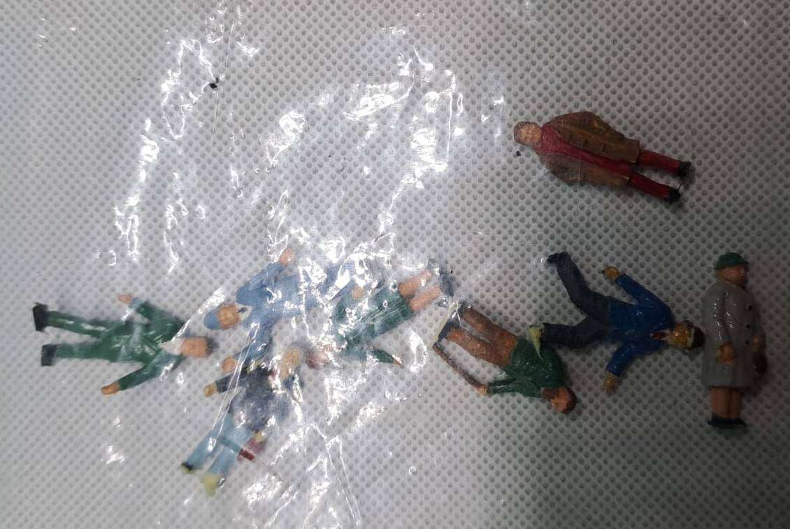 Model Trains HO 1 x Pack of Figures x8