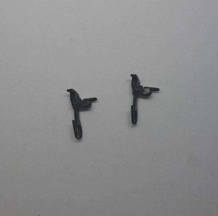 Model Trains HO 1 x Set of 2 Horn Hook Couplers.