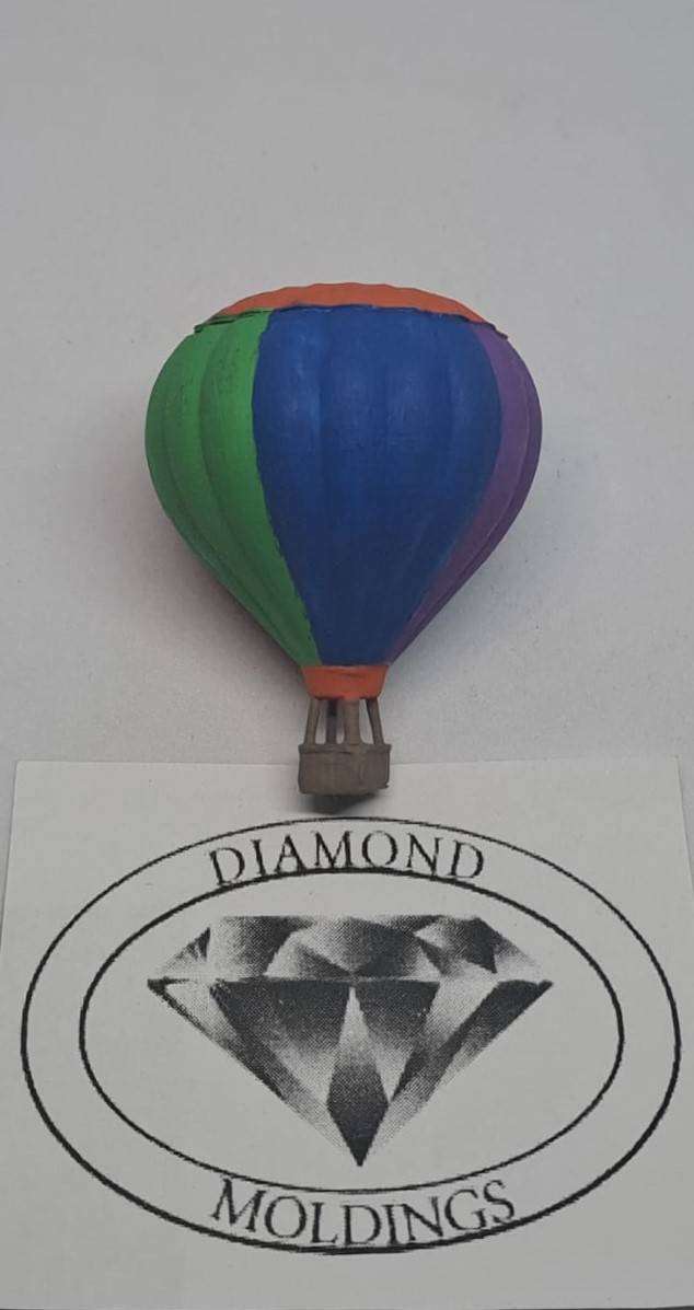 Model Trains HO 1 x Hot Air Balloon - 40 diameter x 45mm (Painted)