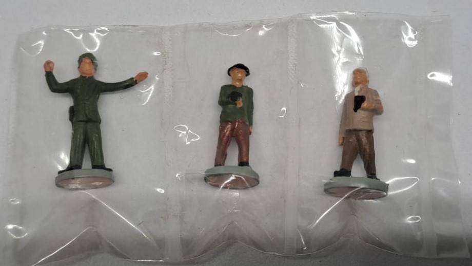 Model Trains OO 1 x Pack of Figures x 3