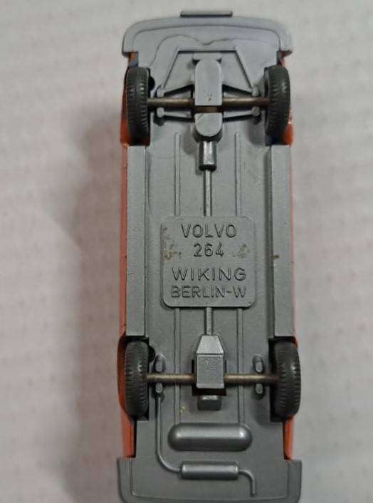 Model Trains HO 1 x Wiking Volvo Car.