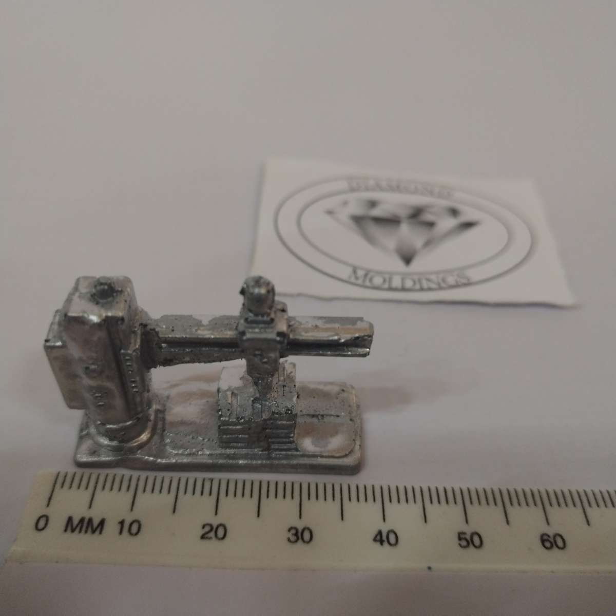 Model Trains HO-Scale - 1 x Big Drill Press - 36mm x 27mm x 19mm