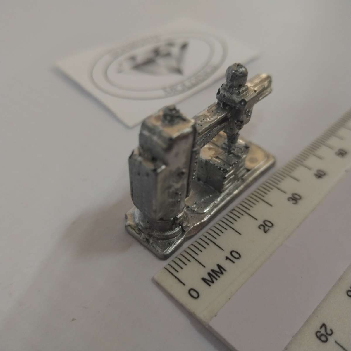 Model Trains HO-Scale - 1 x Big Drill Press - 36mm x 27mm x 19mm