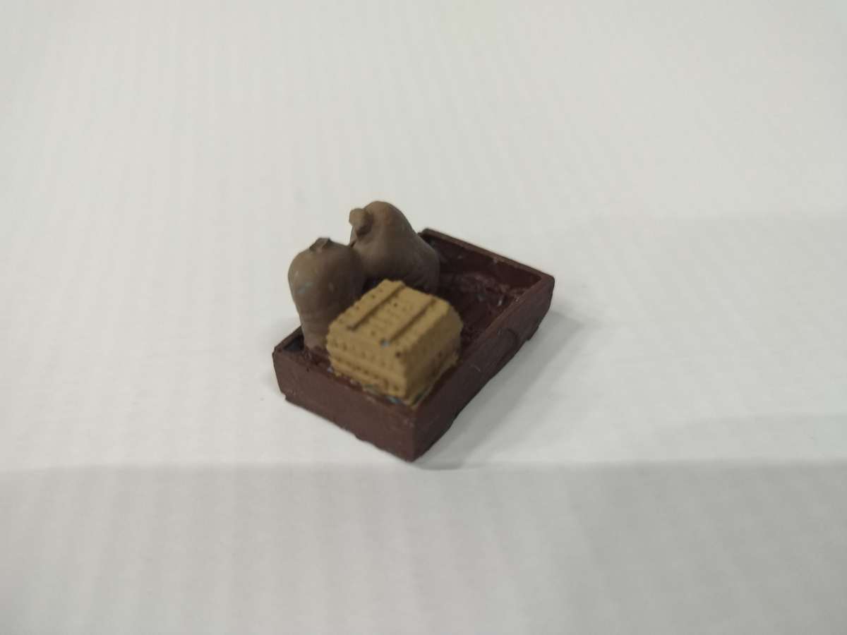 Model Trains HO-Scale - 1 x Box with Crates and bags - 24mm x 16mm x 16mm