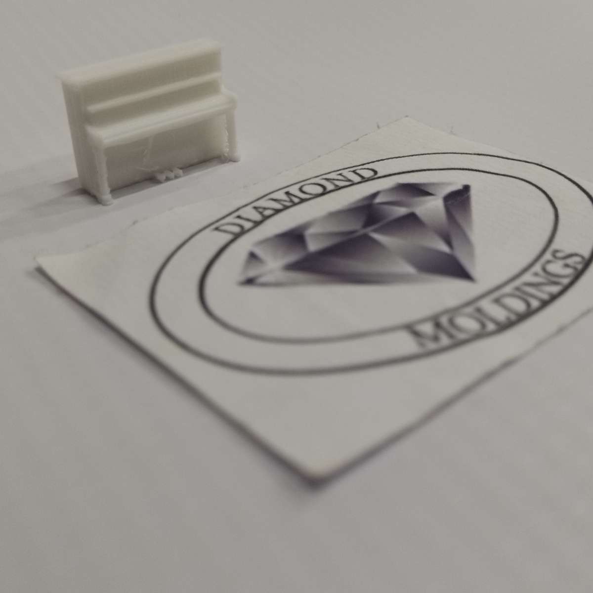 Model Trains HO-Scale - 1 x Piano Upright - 21mm x 7mm x 15mm