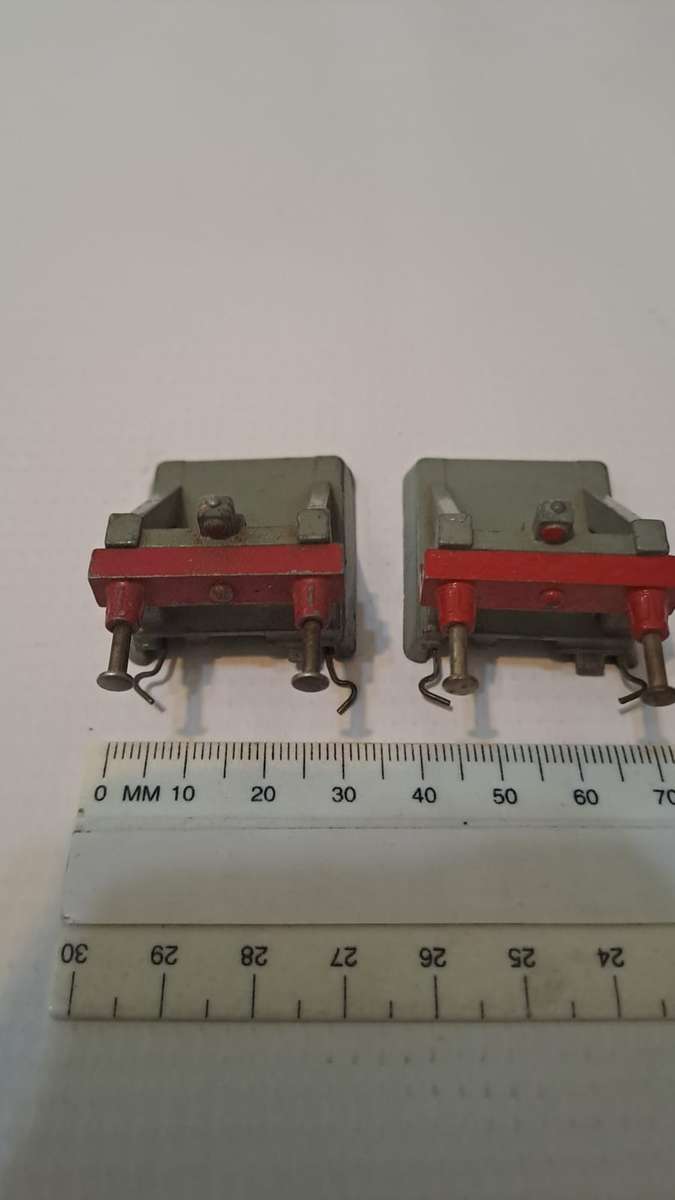 Model Trains 1:87 HO 2 x Hornby End stop metal.