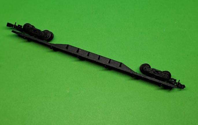 Model Trains N-Scale 1 x Passenger chassis, with metal wheels & couplers.