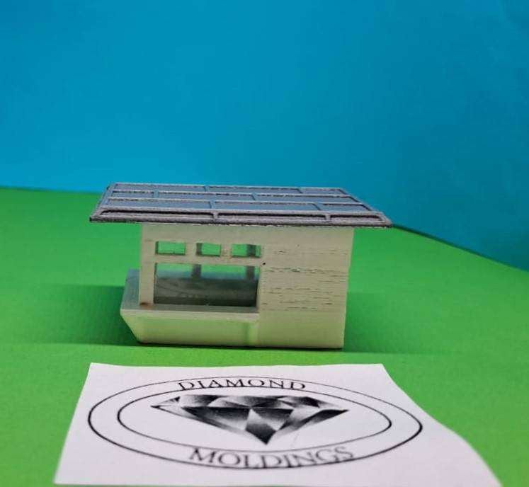 Model Trains HO 1 x Platform Ticket office (x1) - 63mm x 38mm x 33mm