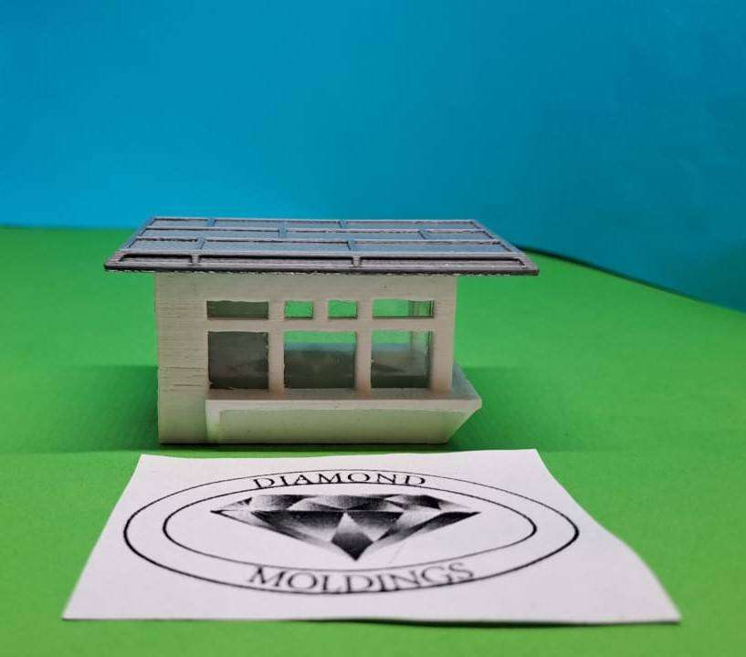 Model Trains HO 1 x Platform Ticket office (x1) - 63mm x 38mm x 33mm