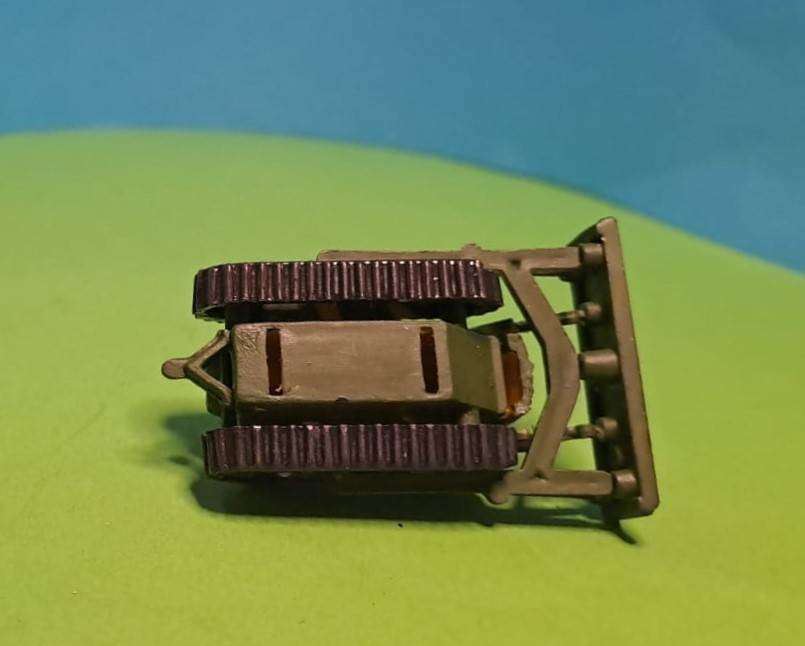 Model Trains N-Scale 1/144 - 1 x Bulldozers. 45 x 30 x 26mm